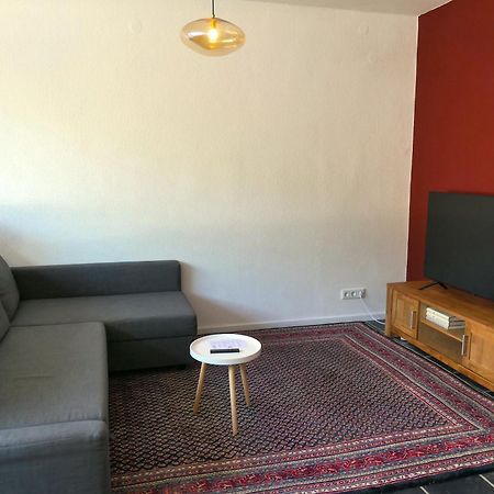 Stilvolle Erdgeschoss-Wohnung: Gemuetlich Eingerichtet Mit Eigenem Eingang ゲルゼンキルヒェン エクステリア 写真